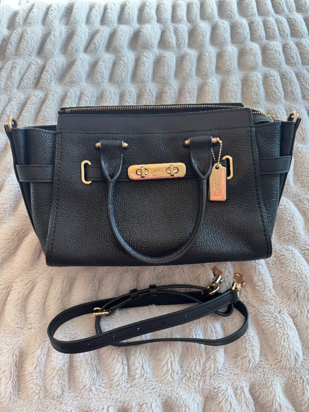 Authentic Coach Pebble Leather Swagger 27 Carryall Satchel (Style 87295)